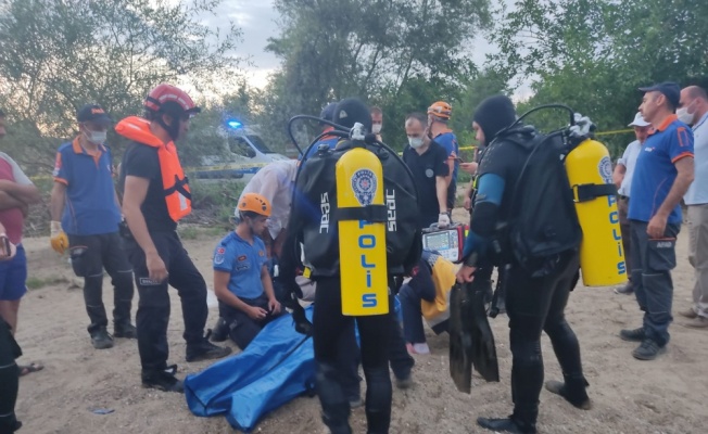 Bursa'da dereye giren kişi boğuldu