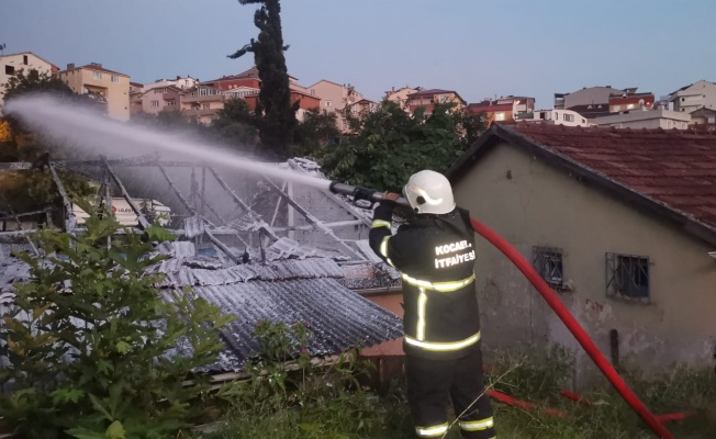 Gebze'de ev yangını