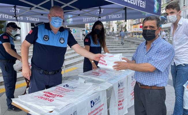 İzmit Belediyesinden   50 bin kurban poşeti