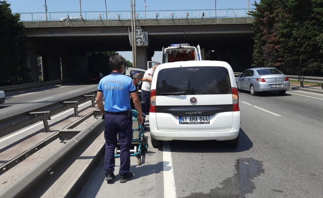 Rahatsızlanan sürücüye ilk müdahaleyi Büyükşehir Zabıta yaptı