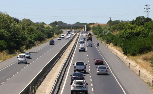 Tekirdağ-İstanbul kara yolunda bayram tatili yoğunluğu