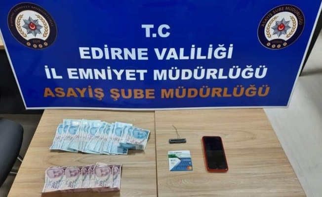 ATM'den düzenekle para çeken zanlı yakalandı