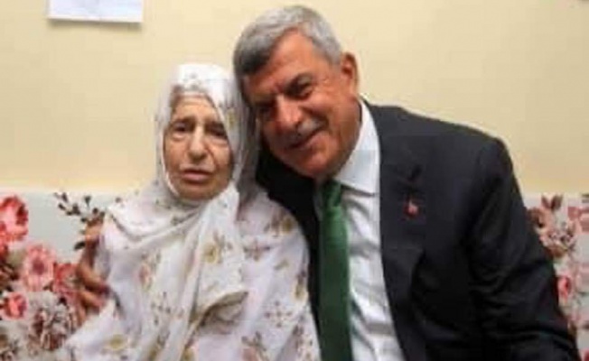 Karaosmanoğlu'nun annesi vefat etti