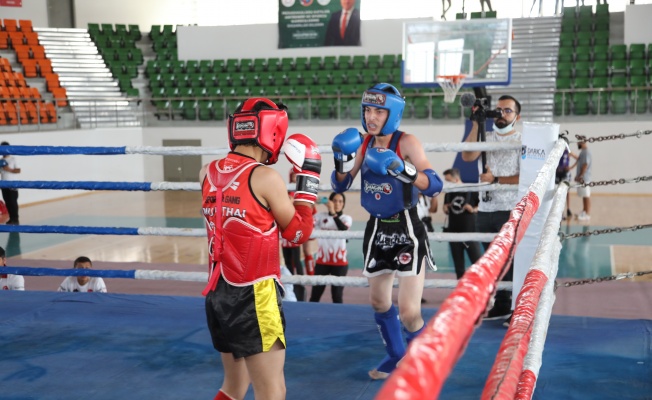 Muay Thai Turnuvası Darıca’da başladı