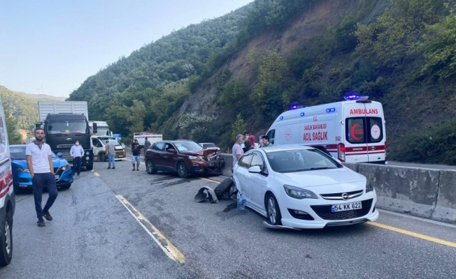 Zincirleme trafik kazası: 12 yaralı