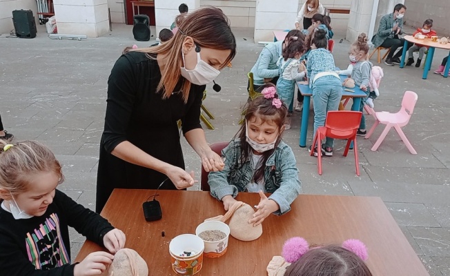 Bilecik'te çocuklar Yaşayan Şehir Müzesi'ndeki etkinliklerle kültürlerini tanıyor