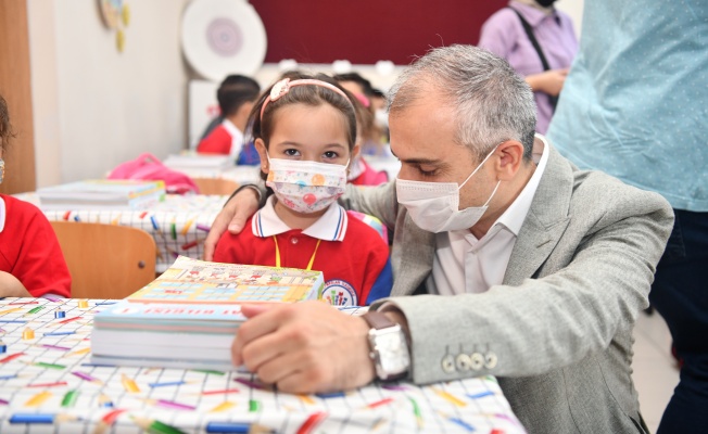 Çayırova’da ilk ders zili çaldı