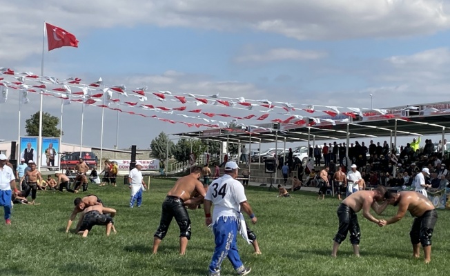 Kel Aliço Pehlivanı Anma Yağlı Güreşleri Edirne'de başladı