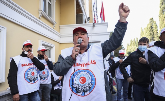 Bakırköy Belediyesinde çalışan sendika üyelerinden toplu sözleşme protestosu