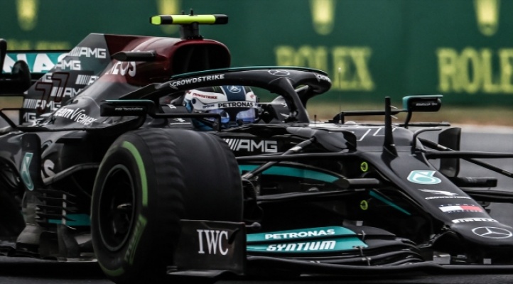 Mercedes pilotu Bottas, İstanbul'da ilk kez kazandı