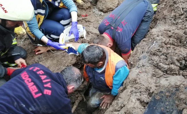 Belediye işçisi toprak altında kaldı