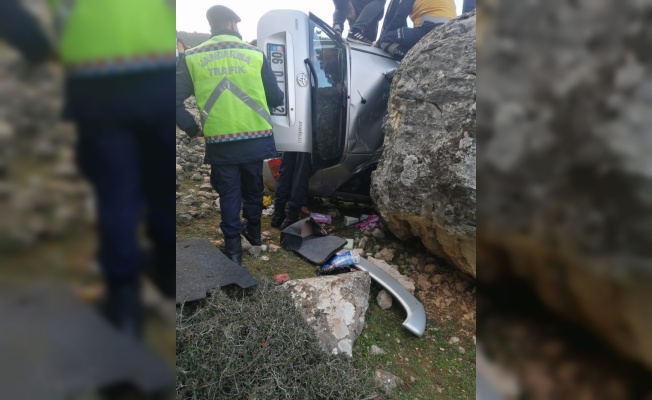 Bilecik'te şarampole devrilen otomobildeki 1 kişi öldü