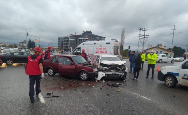 Trafik kazasında 5 kişi yaralandı