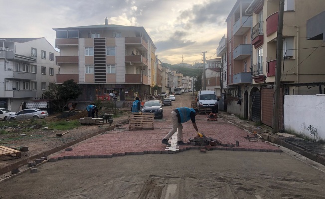 İSU'dan  parke ve bordür çalışmaları