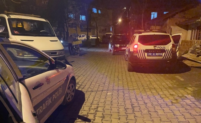 Edirne’de yaya geçidinde motosikletin çarptığı yaya ağır yaralandı