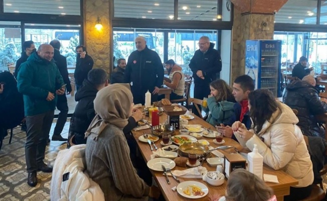 Osmangazi Köprüsü'nde mahsur kalanlar tesislerde misafir edildi