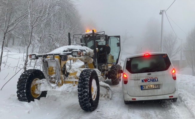 Sakarya ve Kocaeli'nin yüksek kesimlerinde kar etkili oluyor