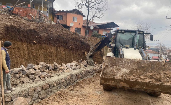 Gölcük Hamidiye Okyar Caddesi genişletiliyor