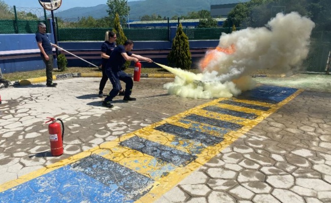 Büyükşehir İtfaiyesinden acil durum ekiplerine uygulamalı eğitim