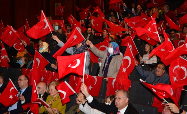 Konserde Cumhuriyet coşkusu yaşandı