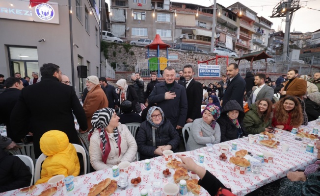 Büyükakın, Gültepelilerle birlikte iftar yaptı