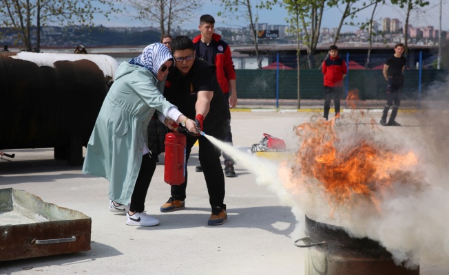 USTAM Kocaeli’de servis şoförü eğitimi