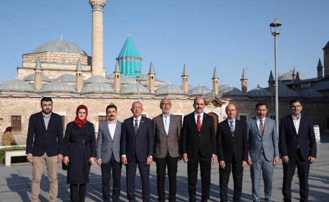 Konyalı başkanlardan Mevlana Türbesi'ne ziyaret