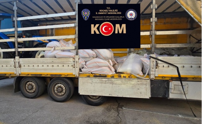 2 ton 350 kg kaçak nargile tütünü ele geçirildi