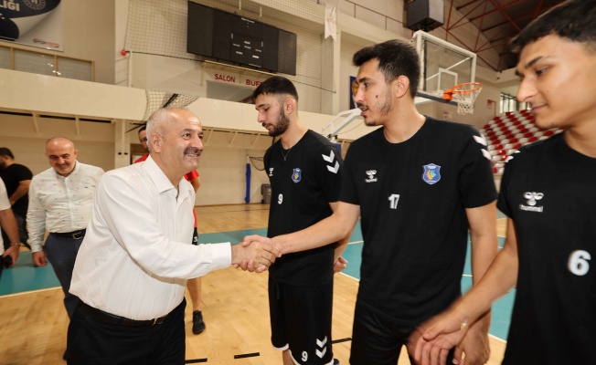 Başkan Büyükgöz’den  Voleybol Takımına Ziyaret