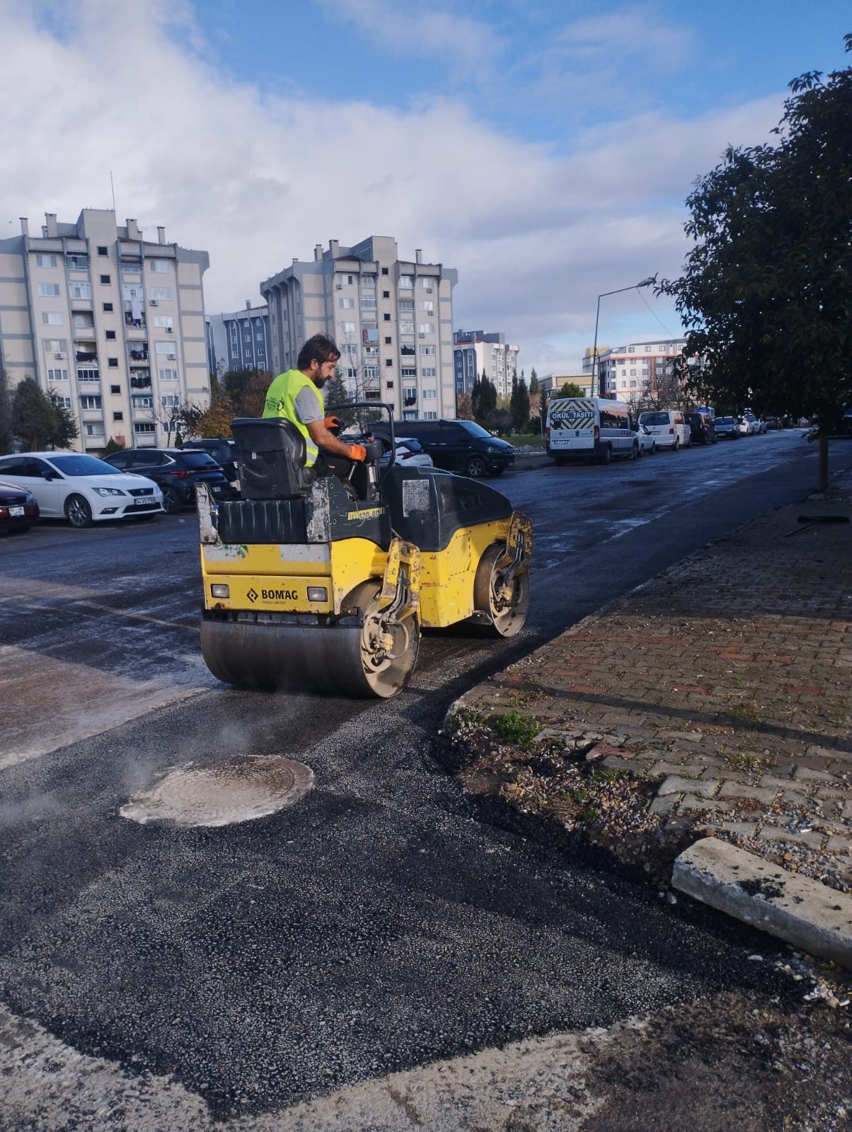 Çayırova’da yollar onarılıyor