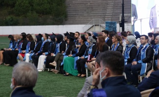 Sakarya Üniversitesi öğrencileri mezuniyet sevinci yaşadı