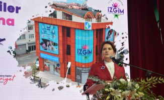 Akşener İzmit'te açılışa katıldı