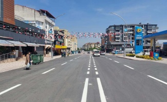 Caddenin yol çizgileri tamam