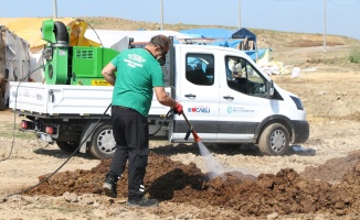 Kurbanlık alanlarda ilaçlama yapıyor