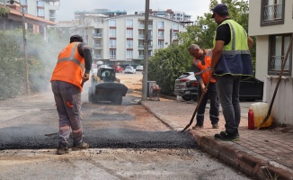 İzmit Belediyesi Orhan Mahallesinde asfalt çalışmalarına başladı