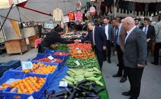 AK Parti Darıca’dan semt pazarı turu